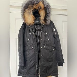 Brand New no tags Nicole Benisti puffer with detachable real fox fur collar.